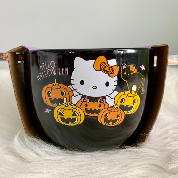 NEW HELLO KITTY HALLOWEEN CERAMIC RAMEN BOWL w/CHOPSTICKS (20oz capacity) - Picture 3 of 8